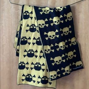 Black and Gold Skull Knit Scarf